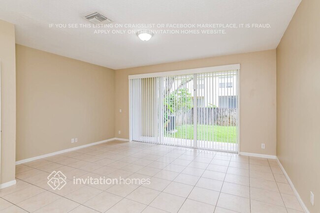 Foto del edificio - 9814 Porta Leona Ln
