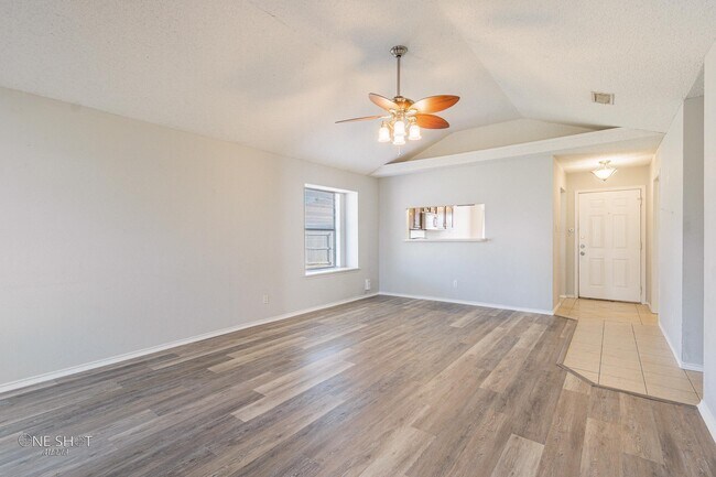 Foto del edificio - 2957 Oak Ridge Ct