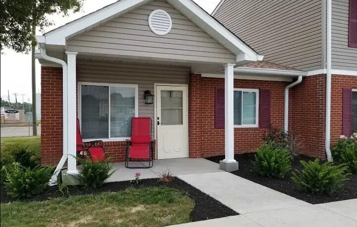 Primary Photo - 15 Orchard Ln