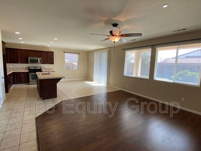 Building Photo - 6351 W Vine Ct