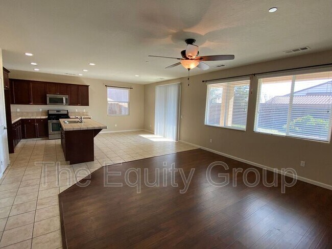 Foto del edificio - 6351 W Vine Ct