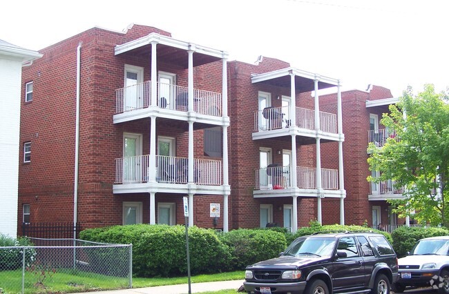 Foto del edificio - 43-53 W 8th Ave