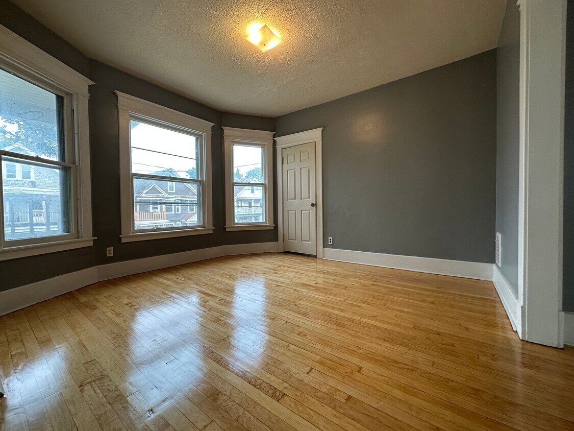 18 Emerson Ave Unit 2, Utica, NY 13501 Apartments in Utica, NY