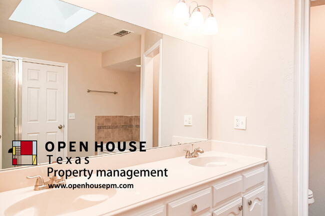 Foto del edificio - 1408 Quail Run Dr, Allen