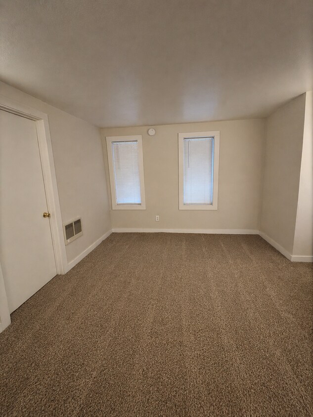 Foto del edificio - Carrier 73469