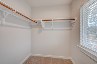 Building Photo - 14257 Lake Lodge Dr