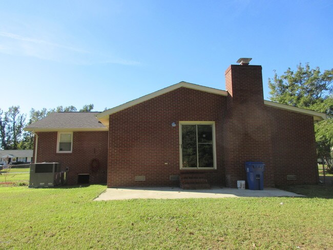 Building Photo - 1030 Decatur Rd