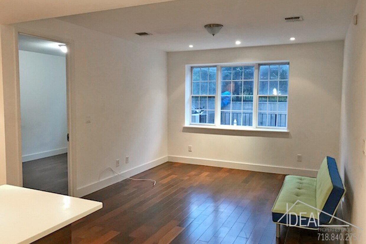 Primary Photo - 201 Macon St