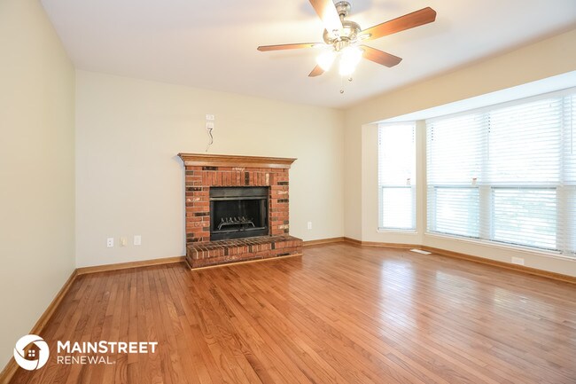 Building Photo - 840 Torero Ln