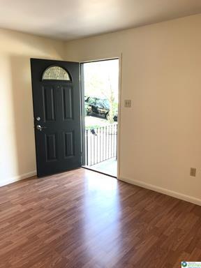 Foto del edificio - 1538 E 8th St