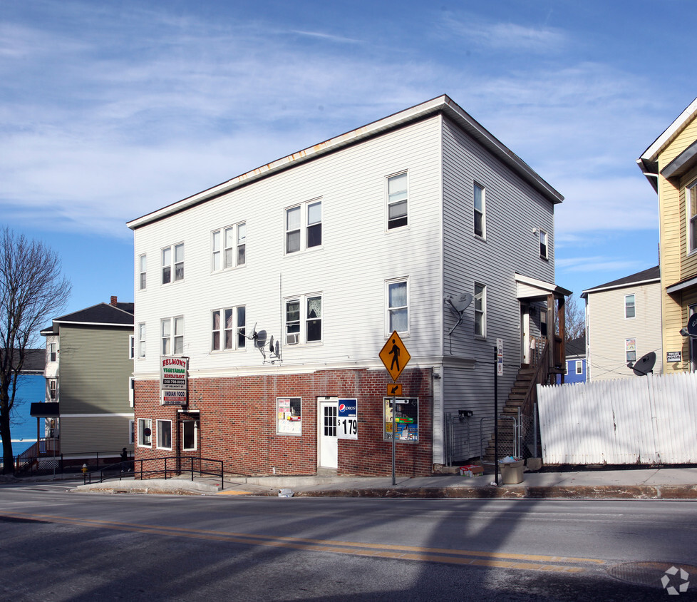 Building Photo - 157 Belmont St