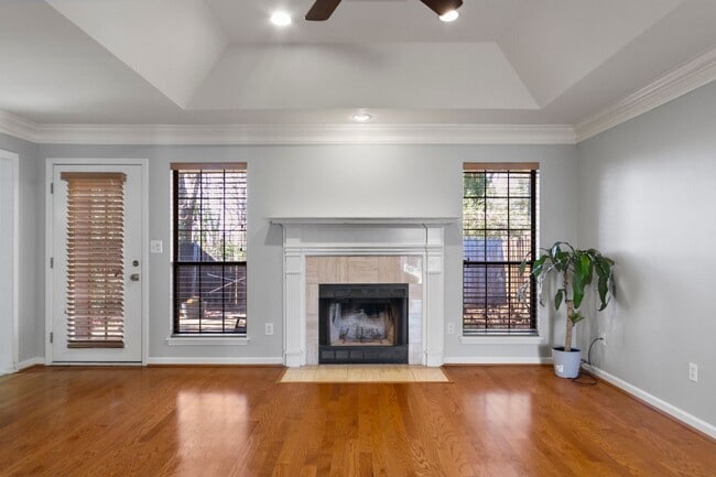 Building Photo - 2013 Fox Ridge Rd