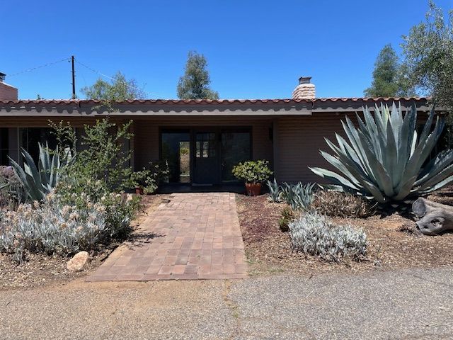 Building Photo - 17711 S Mesa Dr