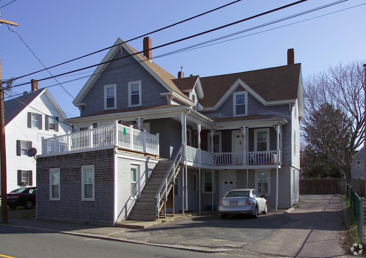 539 Bay St, Taunton, MA 02780 Apartments in Taunton, MA