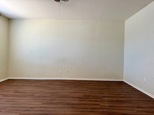 Foto del edificio - House For Rent