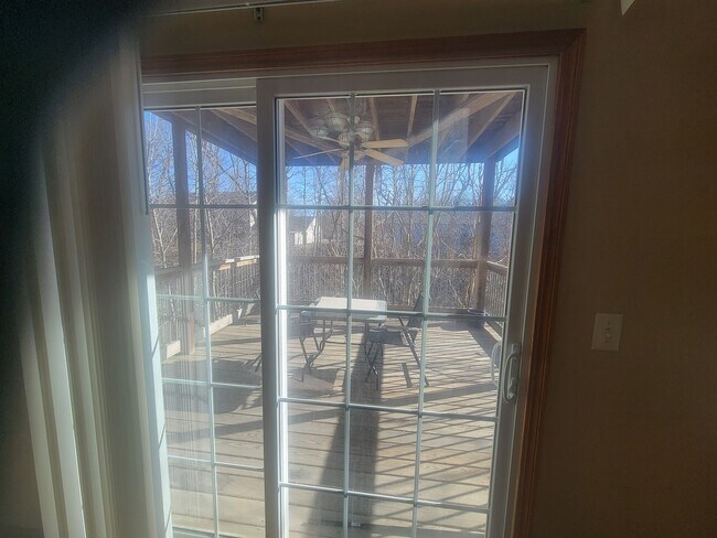 Foto del edificio - Beautiful 2 Bed, 2 Bath Luxury Condo - Free Month w/13 mo Lease!