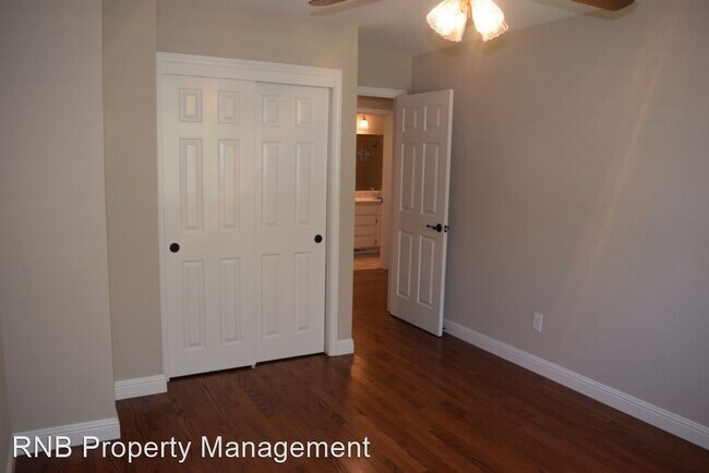 Building Photo - 3 br, 2 bath House - 1657 Stone Way