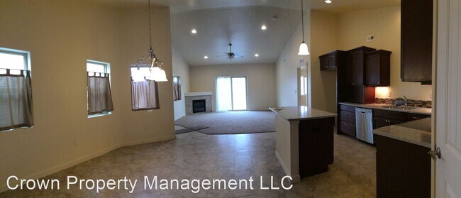 Foto del edificio - 2 br, 2 bath House - 2845 S Dennis Place