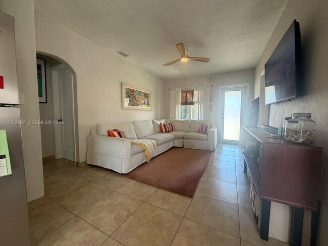 Foto del edificio - 5769 SW 5th Terrace