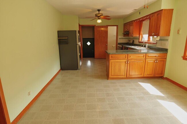 Foto del edificio - 4608 W 100th Pl