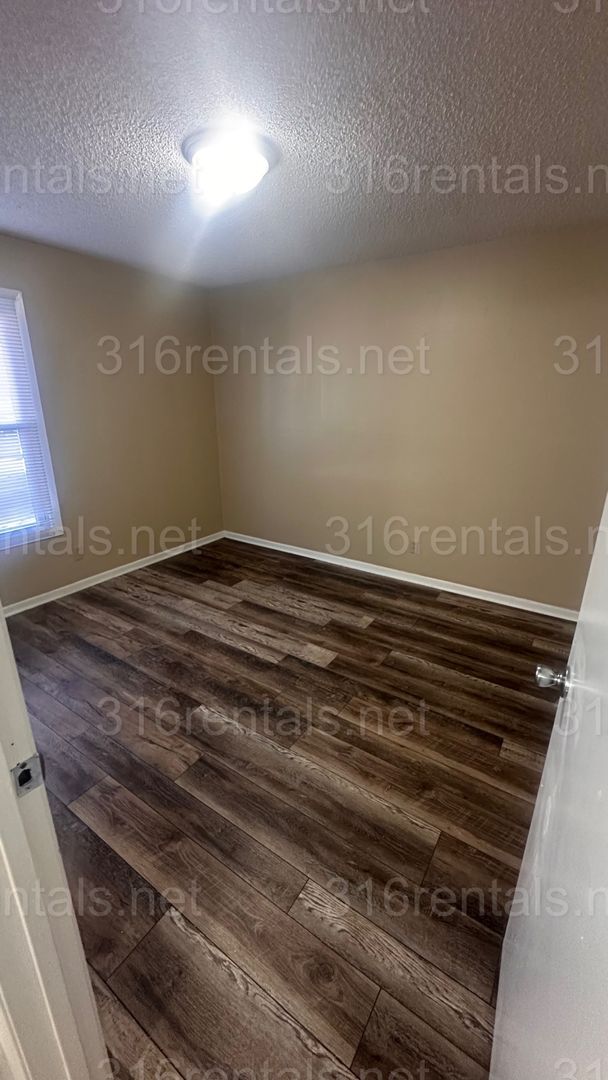 Foto del edificio - $800 - 2 bed 1 bath - Apartment