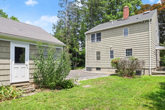 Building Photo - 49 Sound Beach Ave
