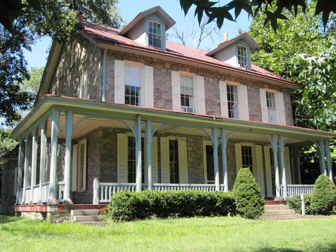 121 W Coulter St, Philadelphia, PA 19144 House Rental in Philadelphia, PA