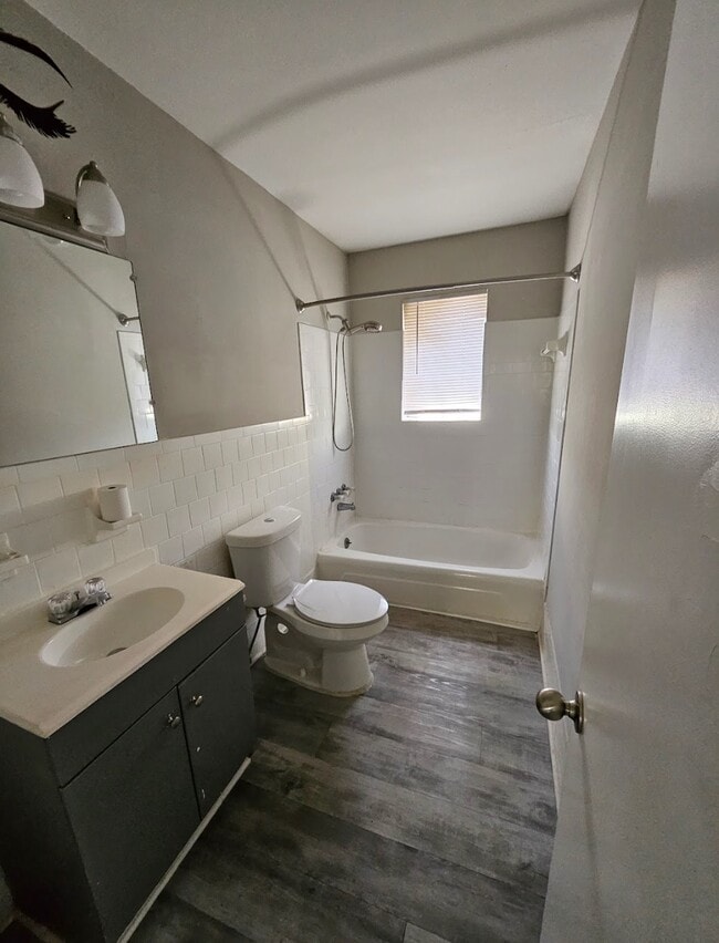 Building Photo - Forest Villas