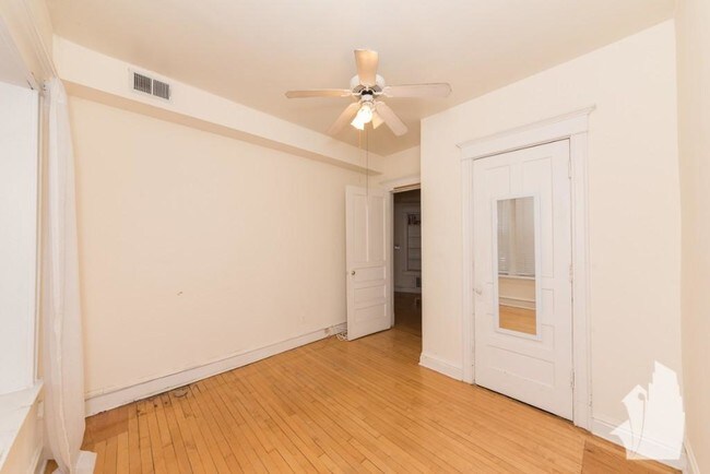 Building Photo - 3 bedroom in Chicago IL 60614