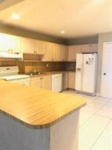 Foto del edificio - 3892 NW 110th Ave