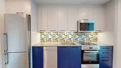 Interior Photo - Broadridge