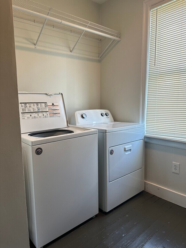 Washer/Dryer-In unit - 1331 Main St