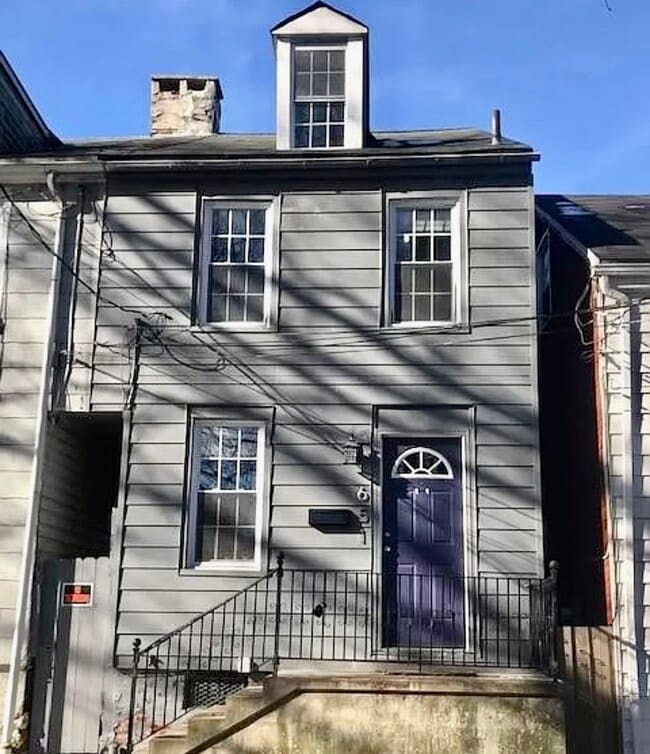 Front of House - 651 Fremont St