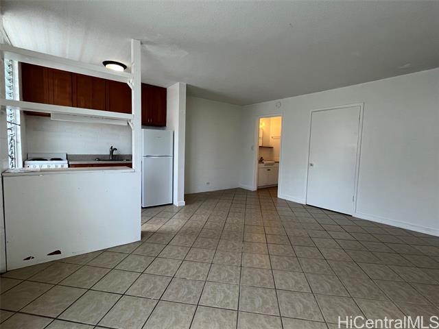 Building Photo - 2328 Seaview Ave