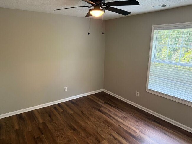 Foto del edificio - Spacious Two Bedroom Townhome In Kannapolis