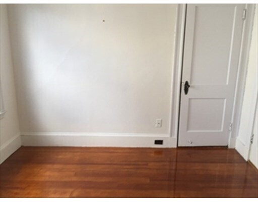 Building Photo - 15 Flynt St