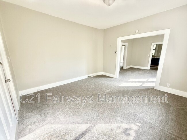 Photo - 419 N 4th St House