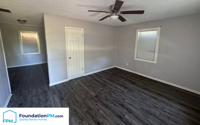 Foto del edificio - 2601 Dakar Ave