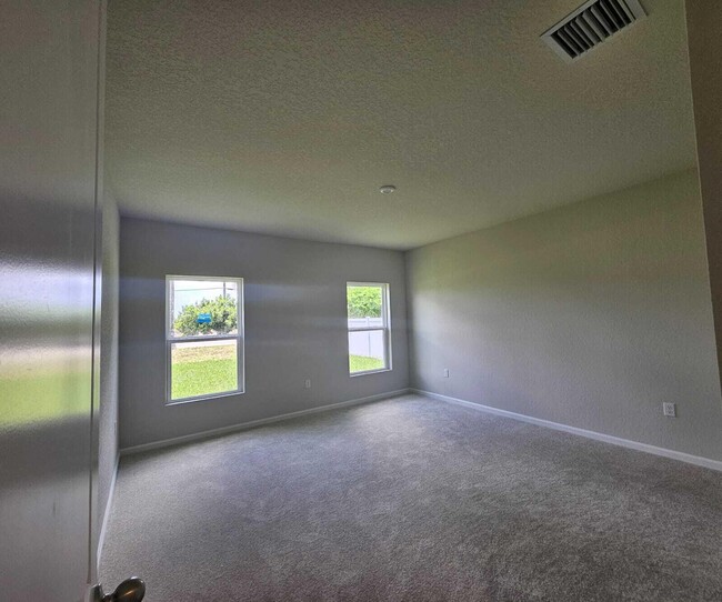 Building Photo - 156 Dabou Loop