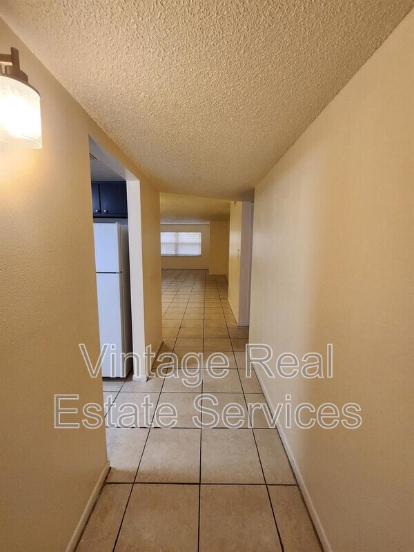 Building Photo - 3301 58th Ave S