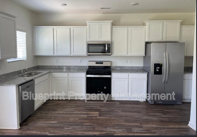 Building Photo - 229 Chelsea Pk Cir