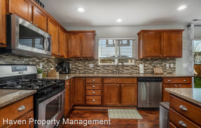 Building Photo - 4 br, 2.5 bath House - 17737 93rd Ave Ct E