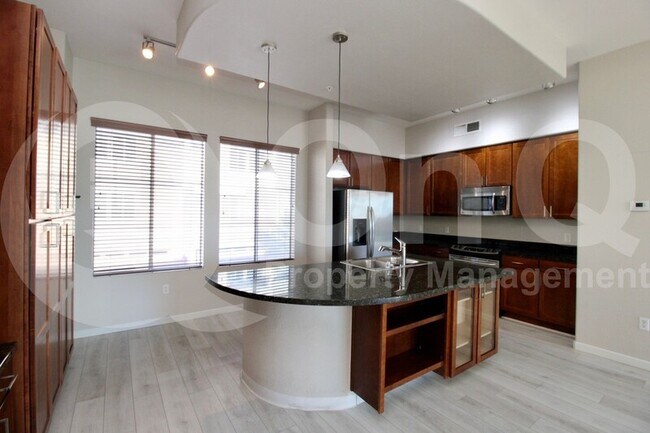 Foto del edificio - 6605 N 93RD Ave