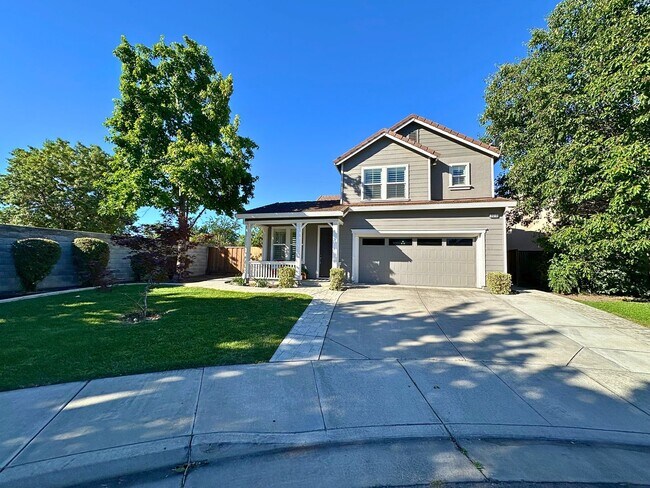 Foto del edificio - Stunning 4 Bedroom, 2.5 Bath Lawrence Ranch Home With Solar