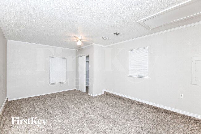 Foto del edificio - 3630 Williamsburg Dr