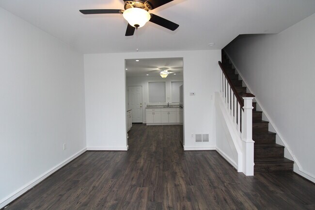 Foto del edificio - 2212 Yelland St
