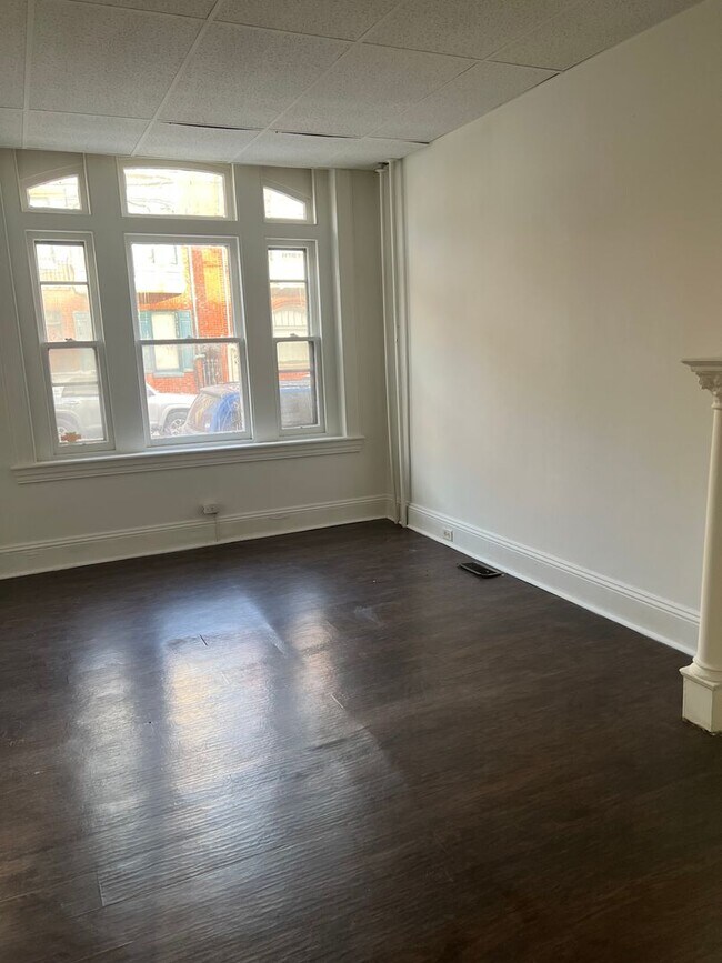 Building Photo - First-Floor Apartment Accepting Housing Vouchers - MOVE IN SPECIAL