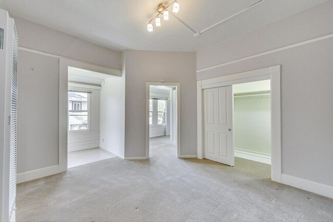 Building Photo - 159 Emerson St