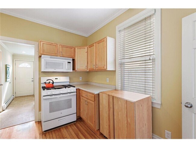 Foto del edificio - JUNE 1st  MOVE IN- CONCORDIA UNIVERSITY- 6...