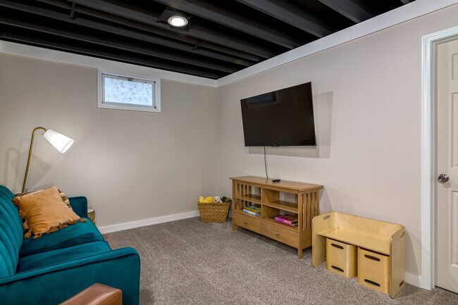 Foto del edificio - 10268 Cleveland Rd